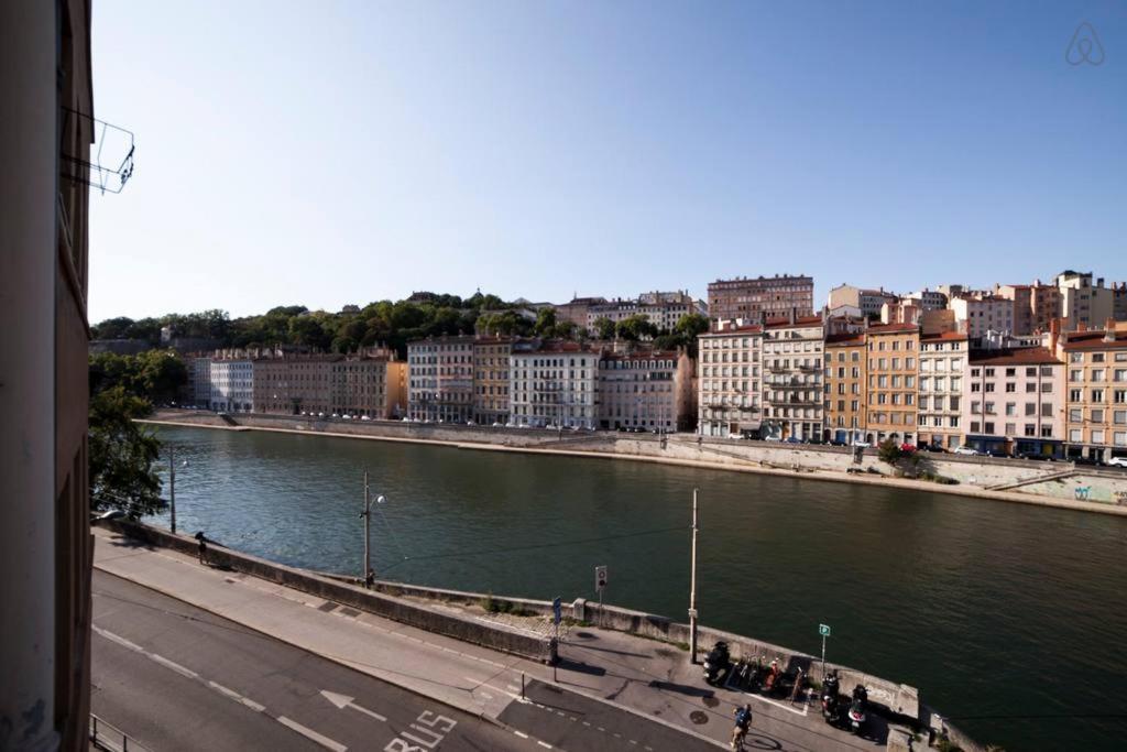 Ferienwohnung Vieux Lyon Avec Vue Sur La Saone Ail Exterior foto
